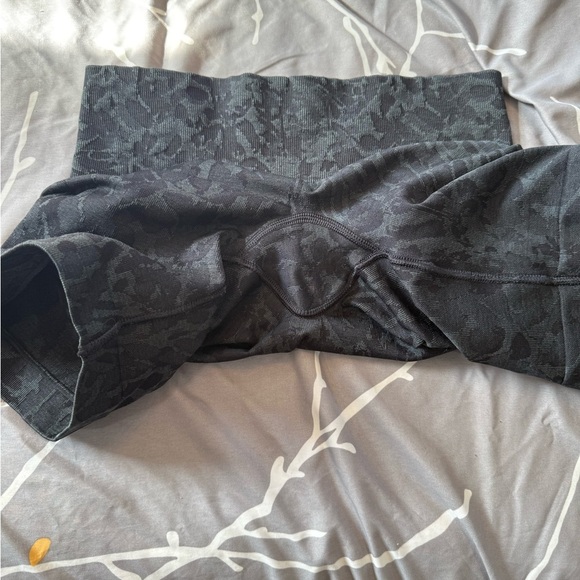 Women's adapt animal seamless shorts - Picture 5 of 5